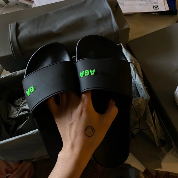 

paris highs quality brands designer sandals women summer 2023 brands slippers flat beach fashion wild women's shoes wholesale bb balenc, Black