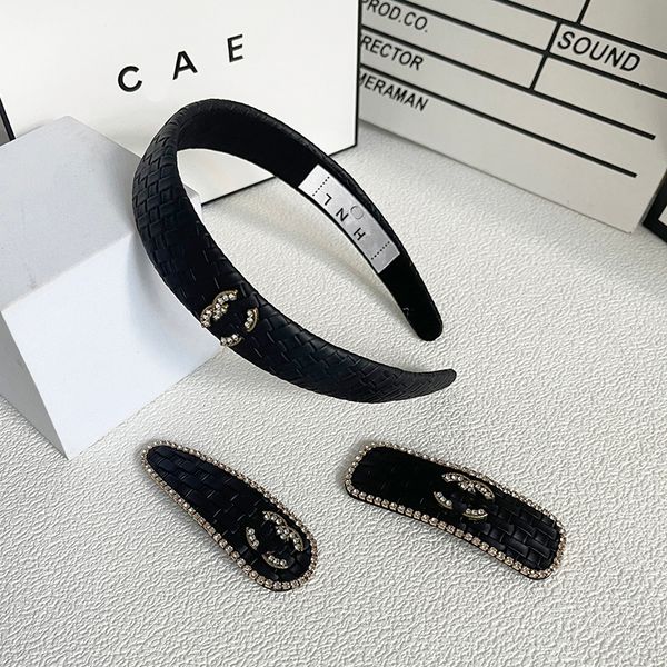 

luxury barrettes designer women girls leather hairpin brand classic simple korean retro french style headband leisure hairclips fashion hair