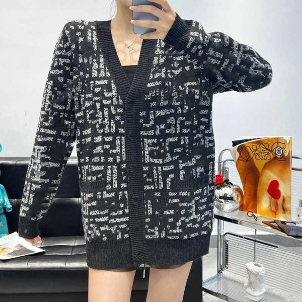 

women's sweaters designer autumn and winter 2022 new letter v-neck soft jacquard knitted cardigan i3n7 1cyx, White;black