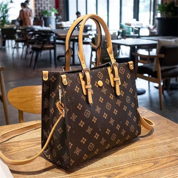 

classic ringer chain bags brand designer bag luxury women handbag flip purse fashion shoulder bag crossbody messenger metal lock 2023