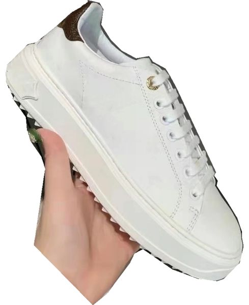 

designer women man lace-up shoes mesh breathable lightweight running triple strainers green white genuine leather sneaker dress shoe with bo, Black