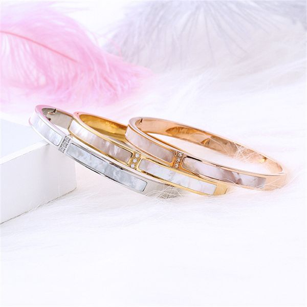 

fashion bracelets designer necklaces jewelry set stainless steel pendant necklace bracelet stud earring gold silver necklace link chain wome, Golden;silver