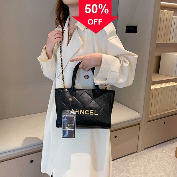 

fashion designer bags advanced high-capacity bag autumn and winter 2022 new women's commuting shoulder popular tote