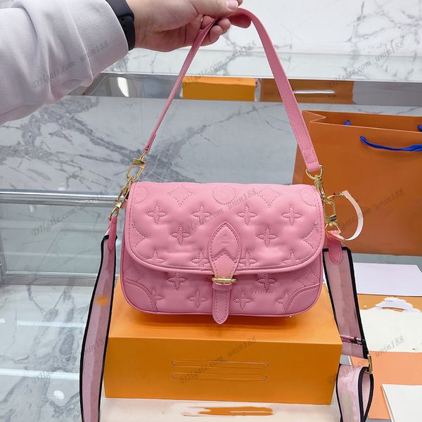 

23 womens luxurys designers puffer totes bag handbags quilted flowers shouder crossbody women handbag embossed flowers with original dust ba