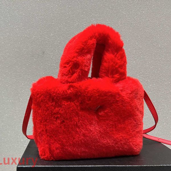 

totes designer tote bag womens handbag fashion furry shoulder bags luxury designers bag cute mini shopping crossbody purse wallet 221216