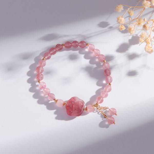 

2022 new beaded chain bardot natura style minority color hair korean version strawberry crystal cat claw bracelet, Black