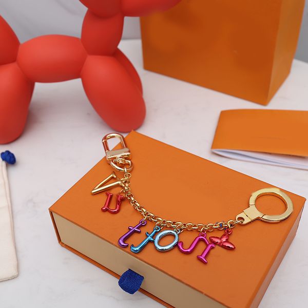 

stylish colorful luxury designer keychain letter pendant gold key buckle detachable keychains for mens womens keys 177231b, Silver
