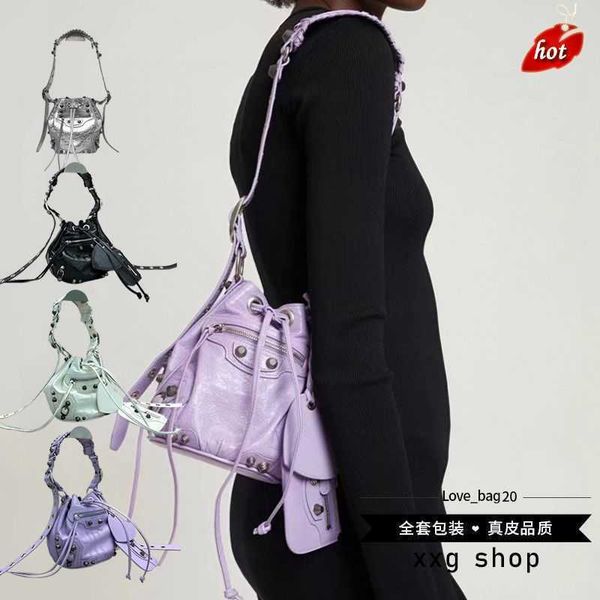 

designer luxury womens bag balencigas handbag b-shaped paris single shoulder messenger fashion square gift shoulder oblique span versatile h