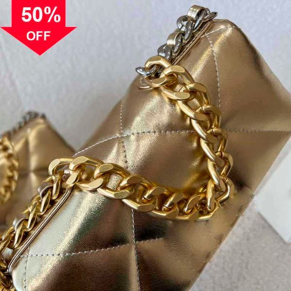 

ladies brand designers shoulder bags 2023 fashion clamshell crossbody bag gold silver texture sheepskin metal chain envelope package bag fac