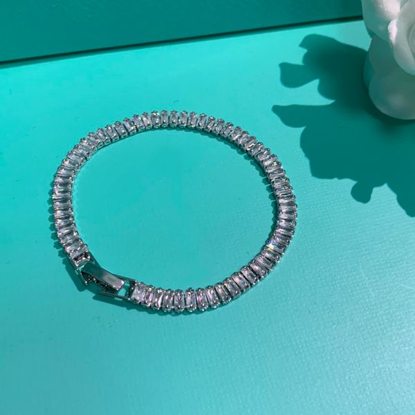 

luxury fashion designer bracelet womens bracelet love bracelets rectangle diamond jewelry suitable for social gatherings gifts engagement, Golden;silver