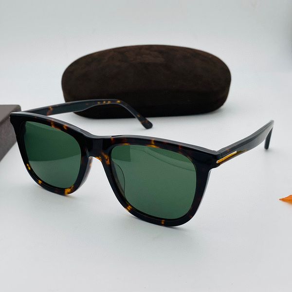 

sunglasses for men and women summer 500 style anti-ultraviolet retro plate full frame glasses random box, White;black