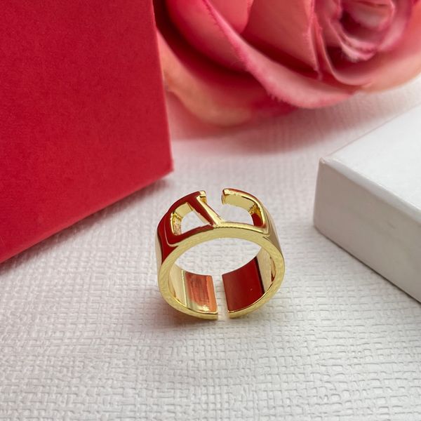 

european and american women's wedding rings v-letter open brass ring lady men jewelry couple exquisite anniversary vlr1 --06 style jewe, Slivery;golden