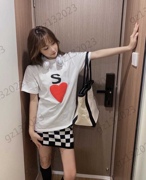 

women clothes t-shirts chest letter love print short-sleeved pullovers t-shirt classic crew neck pullover casual joker shirts fashion design, White