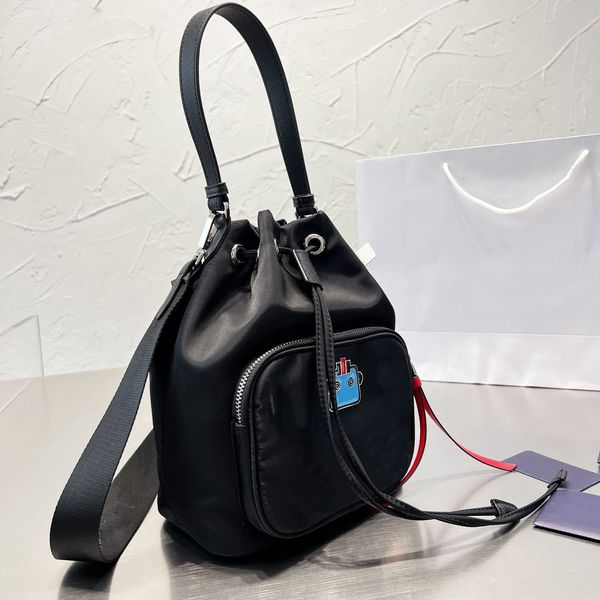 

designer cross body bag men fashion messenger bags badge handbag shoulder bucket bag parachute fabric man briefcase camera purse composite