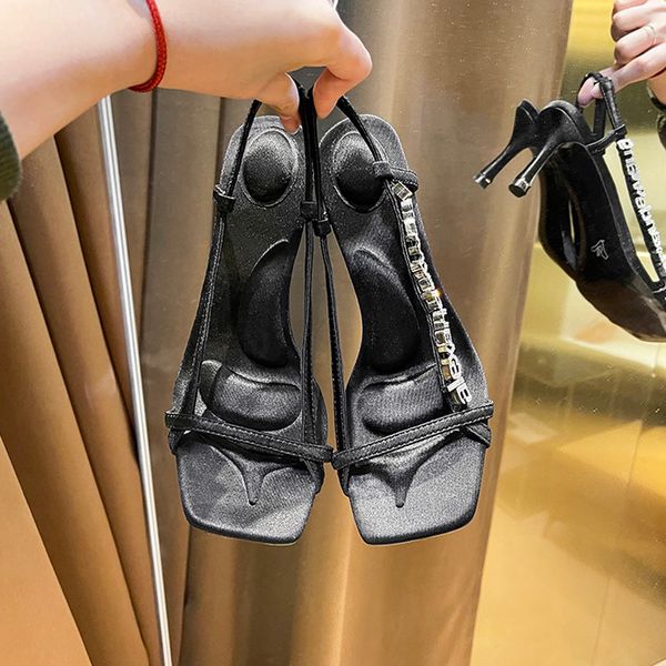 

wan new lady sandals exclusive debut ''wan g ' 'alexander ' square head rhinestone high-heeled shoes on the counter, Black