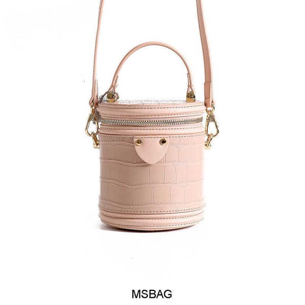 

2022 leather womenbags korean version of the round senior sense bucket bag fashion trend handheld crossbody