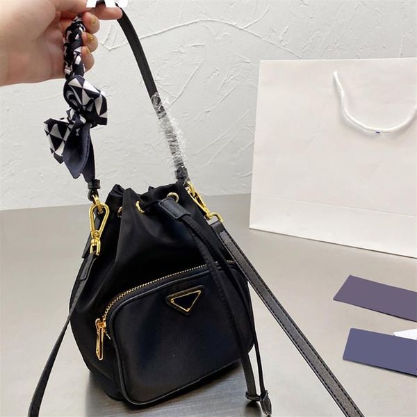 

2021 fashion p nylon drawstring bucket bag handle tote crossbody shoulder multi pochette detachable strap womens 199t