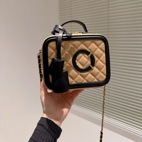 

womens caviar cowhide case cosmetic bags handle totes classic diamond quilted metal hardware zipper leather chain crossbody vanity multi poc