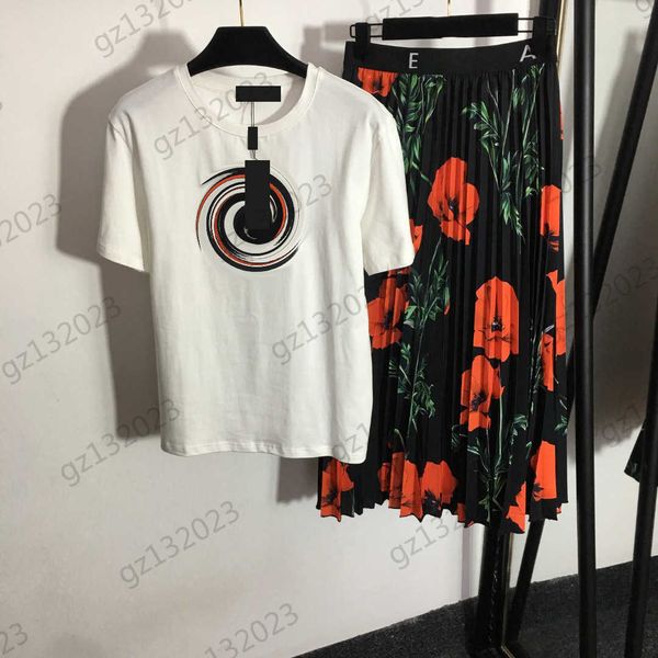 

summer two piece set dress color matching logo embroidery round neck short sleeve tshirt and printing high-waisted pleated skirts suit desig, White