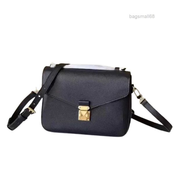 

luxurys designers bag embossing flower pochette women handbag messenger bags genuine leather metis elegant womens shoulder crossbody bag 18l