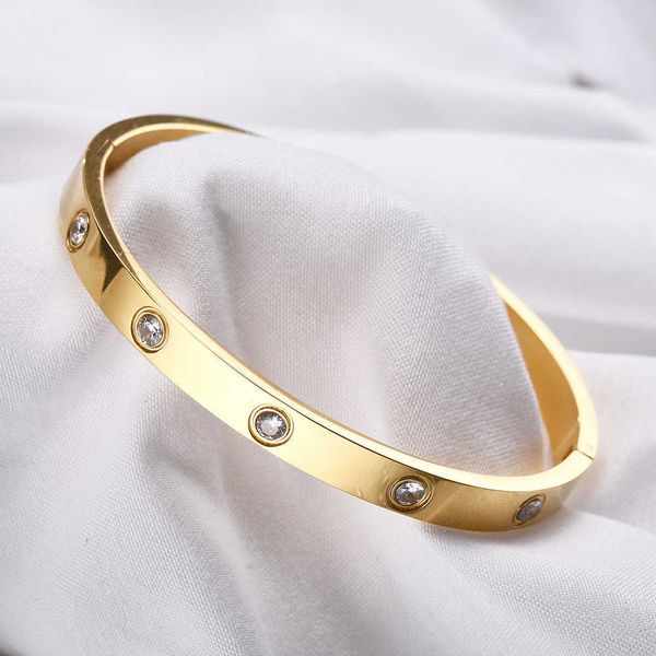 

designer c home bracelet five generation love series titanium steel men's and women's rose gold fashion simple popular bracelet, Golden;silver