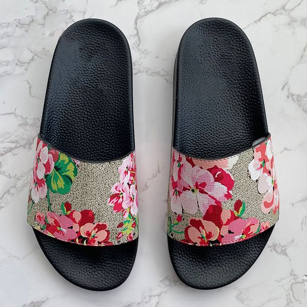 

sandals with box men women slippers designer rubber slides sandal flat blooms strawberry tiger bees green red white web fashion shoes beach, Black