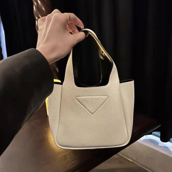 

shoulder bags leather armpit bag popular 2022 designer female handbag bucket hobo wallet luxury women purse handbags solid color t332d