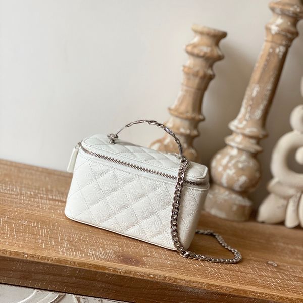 

10a mirror quality 17cm small cosmetic bags luxury designer vanity with chain bags withbox c194