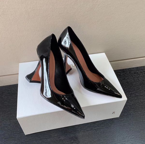 

patent amina muaddi begum leather pumps shoes slip-on spool stiletto heels 95mm women luxurys designers dress shoe evening heeled factory fo, Black