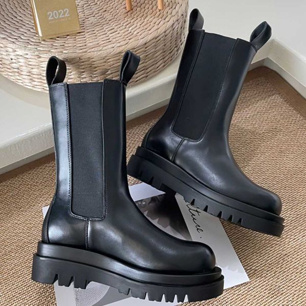 

with box women designer boots venetas tire ankle chelsea platform fashion booties half bootes knee boot lrather man womens shoes white tripl, Black