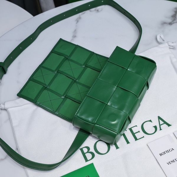 

2023 designer handbag shoulder chain bag clutch flap totes bags wallet check velour thread purse double letters solid hasp waist square stri