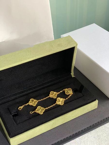 

vans clovers bracelet luxury van clover designer bracelet pearl 4 leaf 18k gold laser brand bangle charm bracelets necklace earrings diamond, Golden;silver