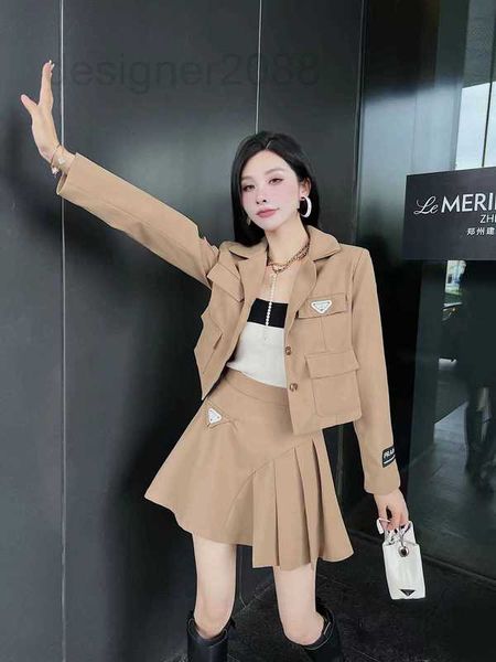 

two piece dress designer new classic triangle logo tooling coat a-line skirt sweet cool two-piece suit nzhp, White