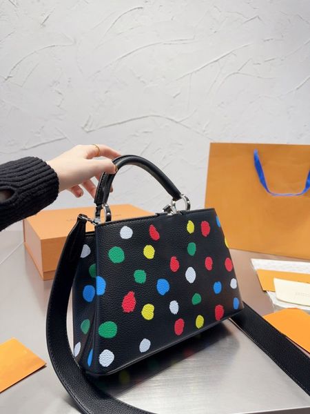 

women bags totes litchi grain taurillon hobo handbag fashion shopping satchels one shoulder cross body outdoor messenger bags capucines bb l