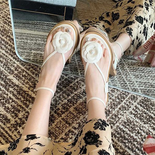 

dress shoes slippers 2022 new women sandals female clip toe flat soft bottom solid shoes ladeis elegant flowers rome cross straps party foot, Black
