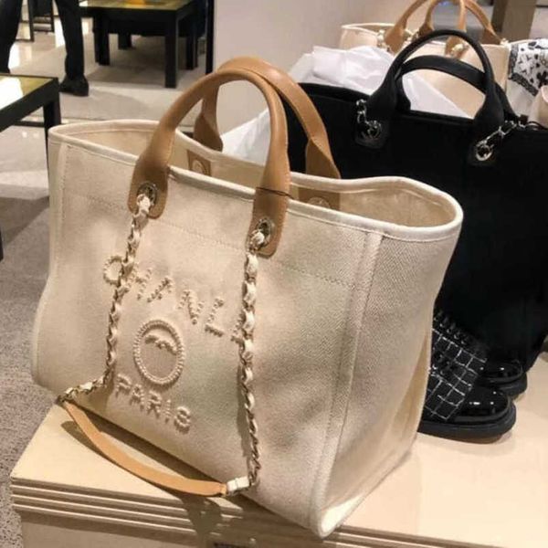 

classic women's luxury evening bags ch brand canvas handbag fashion beach hand bag designer female backpack large capacity small packs, Black;red