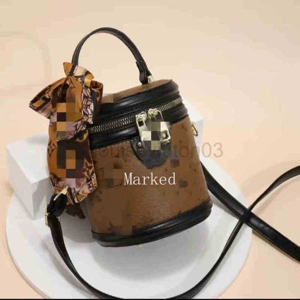 

designer lvs bag man woman large capacity portable vintage bucket bag new old flower printed versatile simple women's lvp messenger bag
