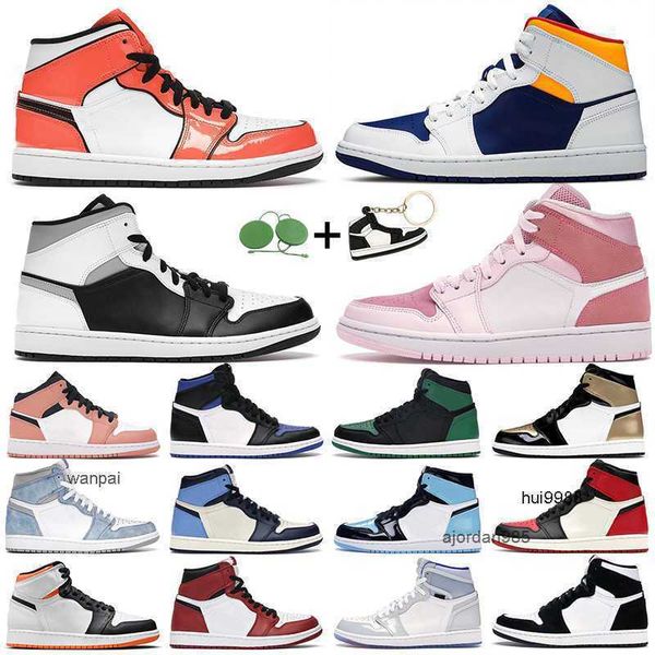 

2023 women men sports basketball shoes 1s mocha black white pink green chicago obsidian university blue gold 1 outdoors comfortable running