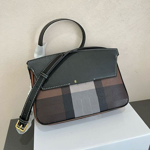 

luxury designer bags fashion shoulder bags black crossbody bag classic plain letter leather thick chain braided square pillow bagss with box