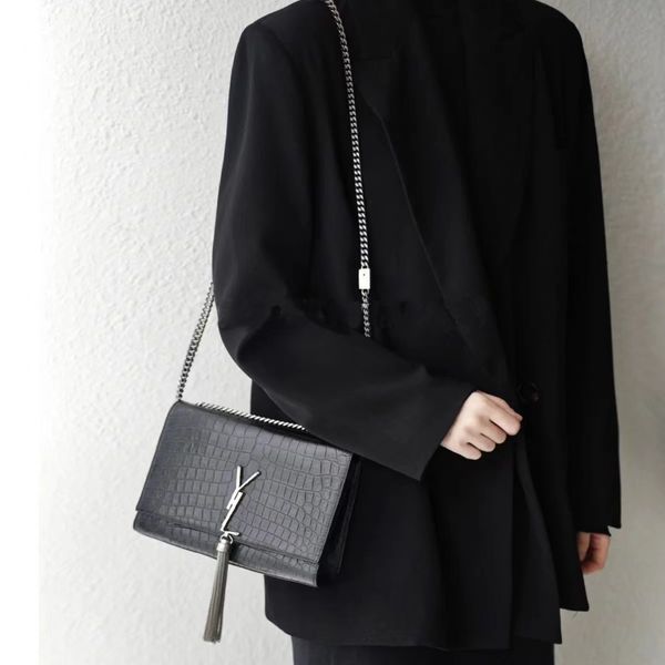 

designer bag hand shoulder brand y seam luxury leather women's metal chain large capacity multi purpose black clam shell666