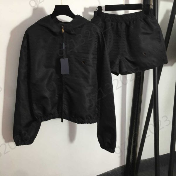 

womens two pieces pants striped jacquard zipper opening long-sleeved short hooded jacket elastic-waisted casual shorts fashion sports style, White