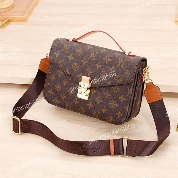 

luxurys bag designers women handbag messenger oxidizing leather elegant shoulder viutonitys bags crossbody shopping tote 2022215f
