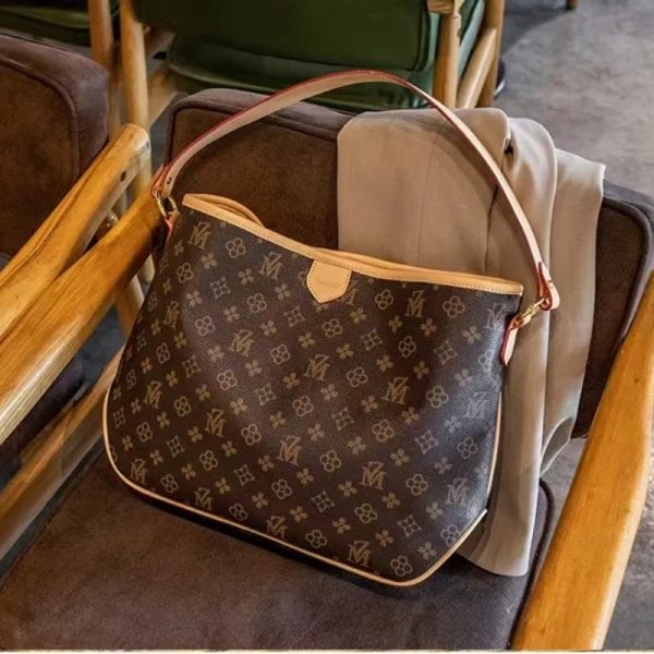

2023 upgrade quality luxury fashion ladies bag retro casual commuter underarm handbag large capacity shoulder delightful bag