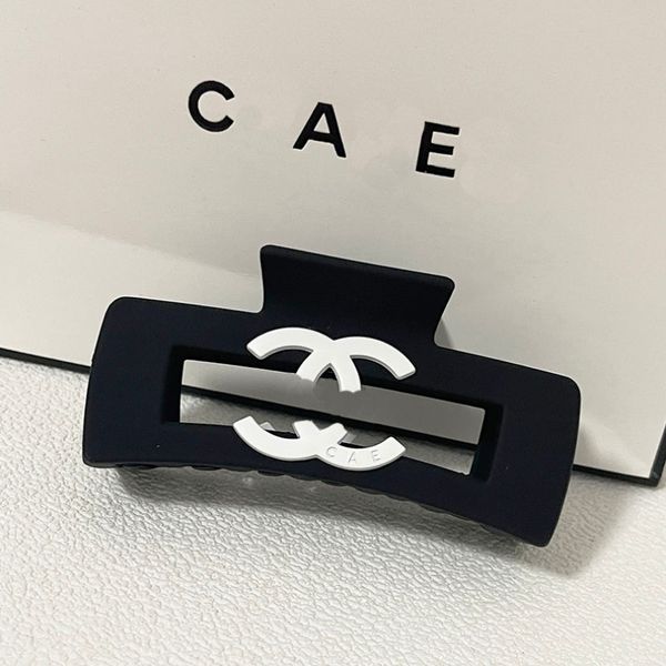 

luxury barrettes designer women girls hairpin brand classic versatile leisure hairclips fashion black shark hairpin hair clips
