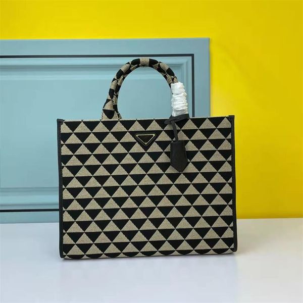 

2022 classic designer tote bag women high capacity composite shopping handbag fashion crossbody bags female nylon handbags234l