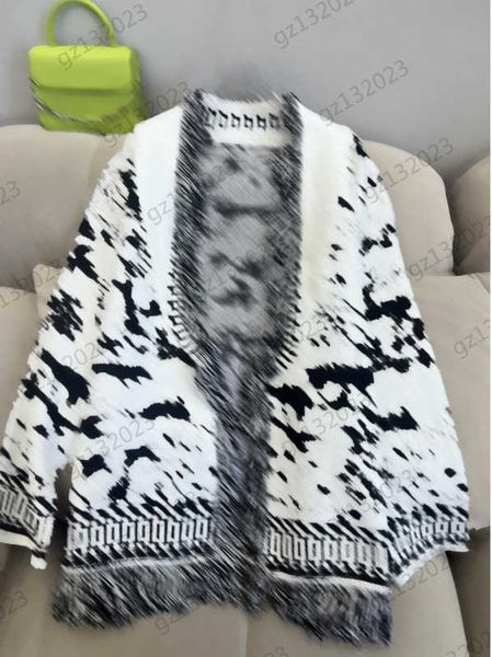 

womens sweater animal print fringed edge v-neck knitted cardigan drop shoulder design silhouette warm knitwear designer sweater women 1970, White;black