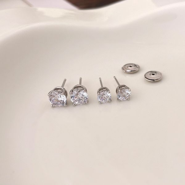 

2023 luxury charm stud earring with sparkly diamond in two size 1ct and 0.5ct have stamp ps7470a, Golden