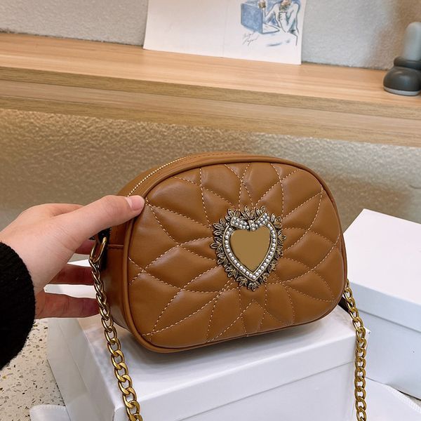 

chain camera bag lambskin shoulder handbags women crossbody handbag zipper wallet multiple colors gold heart hardware fashion letter