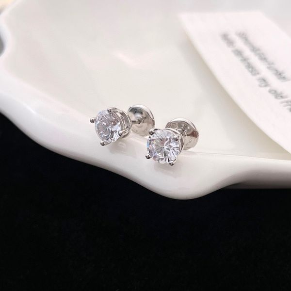 

luxury charm stud earring with sparkly diamond in two size 1ct and 0.5ct have stamp ps7470a, Golden