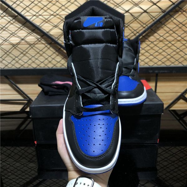 

chicago 2022 men jumpman 1s basketball shoes women dark mocha jumpman 1 sneakers university patent bred outdoor breathable sports shoe platf